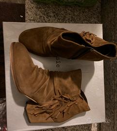 Stivaletti pelle camoscio marca Poesie veneziane