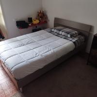 camera da letto completa di letto 