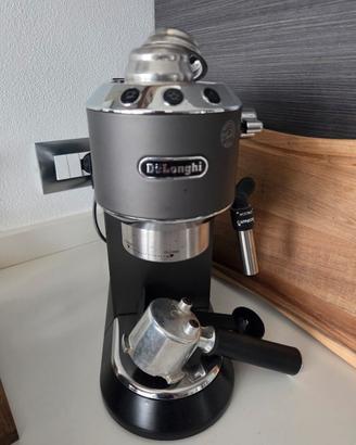 Macchina caffè espresso De Longhi DEDICA EC 685