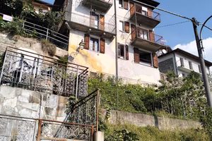 Casa su 3 piani