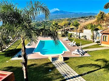 Agriturismo-Villa +piscina a 5km da Giardini-Naxos