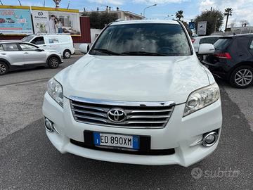 Toyota RAV 4 r2.2 D-4D 150 CV Exclusive FINANZIABI