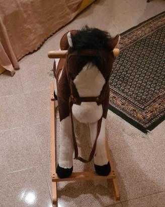 Cavallo a dondolo