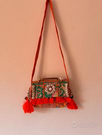 Borsa a tracolla boho arancione con conchiglie