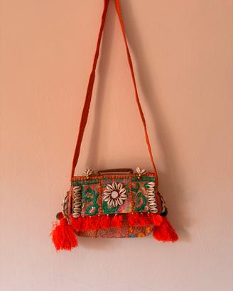 Borsa a tracolla boho arancione con conchiglie