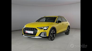 Audi Audi A3 allstreet Identity Contrast 35 TFSI