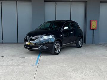 Lancia Ypsilon 0.9 t.air Gold metano 70cv