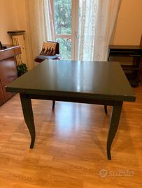 Tavolo in legno allungabile