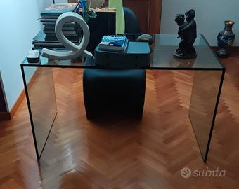 scrivania design trasparente