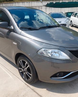 Lancia Ypsilon 1.2 69 CV 5 porte GPL Ecochic Gold