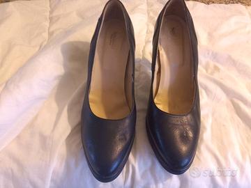 decolette in pelle nere