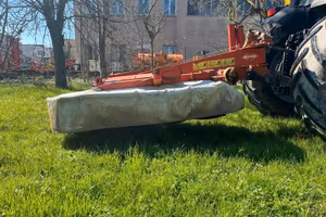 Falciacondizionatrice usata Kuhn FC202R