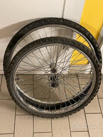 2 ruote mtb una da 24 e 1 da 26 anteriore