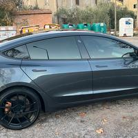Cerchi gomme tesla 20’’ model 3 model Y highland