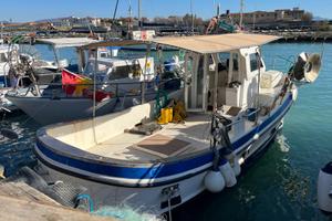 BARCA DA PESCA CALAFURIA CON LICENZA