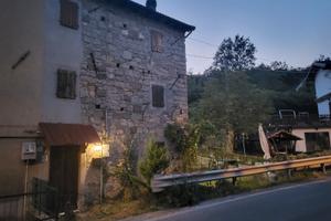 Casetta rustico con giardino
