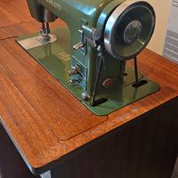 Macchina da cucire borletti anni '50 con mobile 