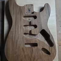 Realizzo Body & neck chitarra elettrica