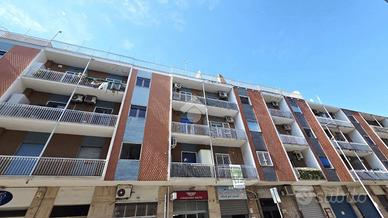 3 LOCALI A BARI