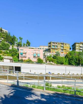 Box / Garage di 25 m² a Finale Ligure
