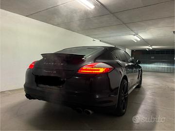 PORSCHE Panamera 4.8 4S