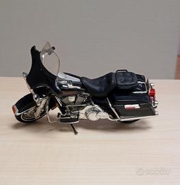 Harley Davidson modellino moto scala 1:18 Maisto