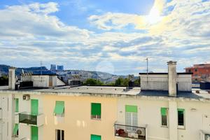3 LOCALI A GENOVA