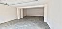 ampio-garage-di-nuova-costruzione