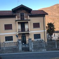 Villa con dependance