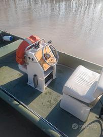 Barca da fiume a fondo piatto modello Alan boats