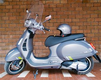 Vespa 300 GTS supertech