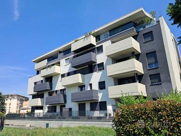 Appartamento di 89 m² con 3 locali e box auto a Pa