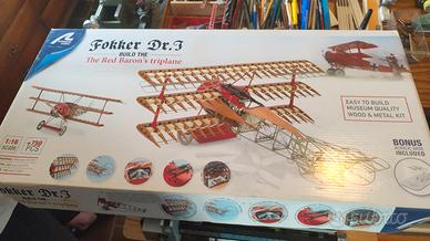 Aeroplano modello FOKKER DR 1  kit