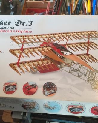 Aeroplano modello FOKKER DR 1  kit