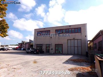 Capannone a monte san vito