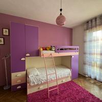 Cameretta Rosa Usata in Buono Stato