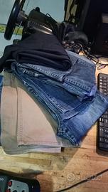Pantaloni jeans a 4 euro l'uno