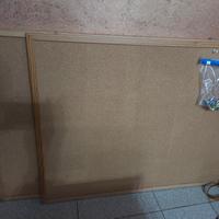 Due bacheche in sughero