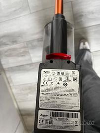aspirapolvere dyson v10 