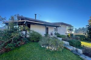 Villa di 274 m² con 5 locali e box auto doppio a A