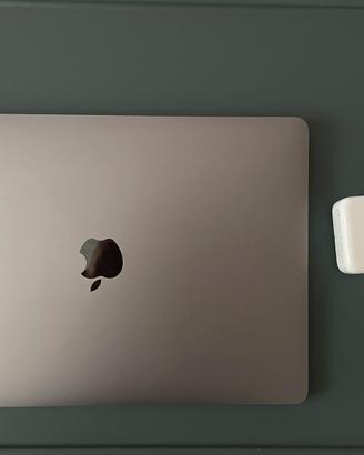 Apple MacBook Air