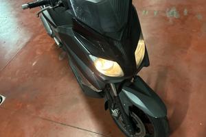 XMAX 125