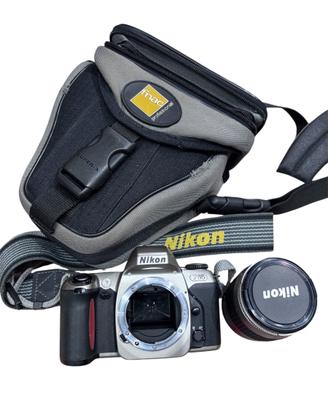 Nikon F65 + Nikkor 28-80mm + Borsa Reflex 35mm