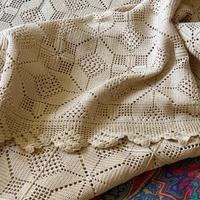 Copriletto fatto a mano ad uncinetto