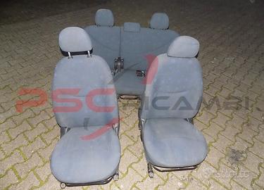 Kit sedili tappezzeria Toyota Yaris 99>05–3 porte