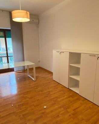 Ufficio direzionale scrivania in vetro