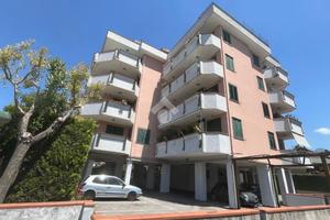 4 LOCALI A BARONISSI