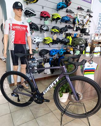 GIANT DEFY ADV UI2  2027