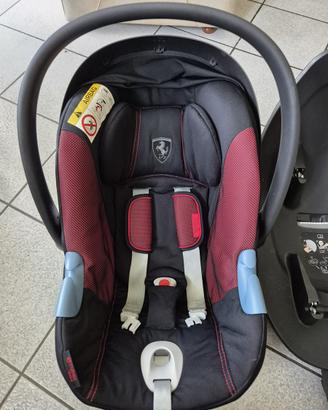 Ovetto Cybex Ferrari edition con base Isofix