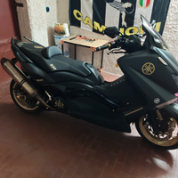 Moto tmax530